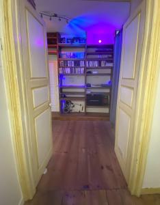 Sejours chez l'habitant FLOYDROOM'S Pau chambre hotes standing dans appartement partage proche chateau : photos des chambres
