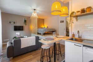 Appartements l'Estrade d'Amiens - Studio Atypique et de Standing - Wifi haut debit - 2p : photos des chambres