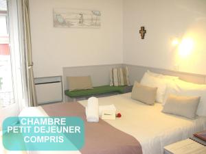 B&B / Chambres d'hotes Au Berceau de Bernadette : Petite Chambre Double Économique