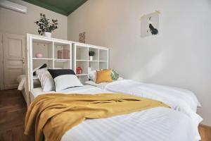 Unwind in Style w SAUNA dsgn 2BR Home