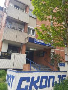 Miros Place