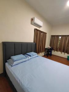 CLP perai homestay near Sri Muniswarar Temple 2