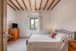 Lahardi - Seaside House