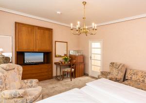 Suite with Balcony and Partial Sea View room in Strandhotel Monbijou garni