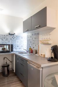 Le Magenta, Studio proche de la place Wilson