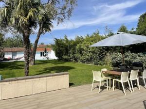 Maisons de vacances Grande Maison Familiale a Nantes avec Piscine : photos des chambres