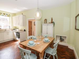 4 The Old Council House