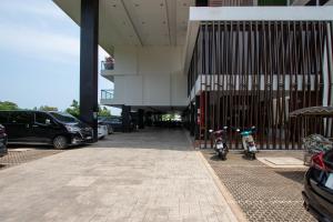 Escape II CondominiumE225