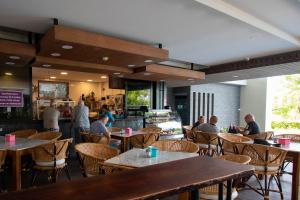 Escape II CondominiumE225