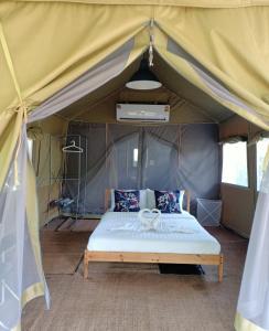 Naivacha Tent Koh Mak