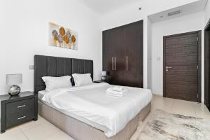 StoneTree - Cayan Tower 2 BR - Best Location