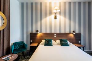 Hotels Relais Amadourien : Chambre Quadruple