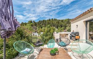 Maisons de vacances Amazing Home In Saignon With Outdoor Swimming Pool, Wifi And 3 Bedrooms : photos des chambres