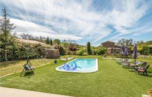 Maisons de vacances Amazing Home In Saignon With Outdoor Swimming Pool, Wifi And 3 Bedrooms : photos des chambres