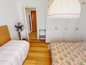 Charmant 3 pièces avec balcon, aperçu mer, calme, proche plage et centre - Menton - FR-1-196-322