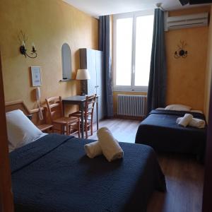 Hotels Hotel Saint Jean : photos des chambres