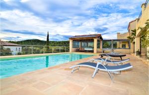 Appartements Awesome Apartment In Flaux With Outdoor Swimming Pool, 1 Bedrooms And Wifi : photos des chambres