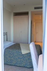 Single Room with Terrace