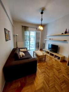 Christina-Anna Athens City Center walking distance to everywhere and Acropolis, in One of the most Favorable Locations by National Gardens and Zoo, Hellenic Parliament in Syntagma and Stylish Exquisite Kolonaki Cozy Renovated Apartment