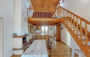Maisons de vacances Beautiful Home In Jard-sur-mer With Wifi And 4 Bedrooms : photos des chambres