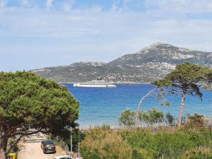 residence caroline calvi regard sur la plage