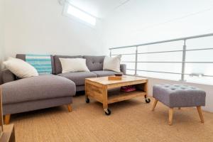 Appartements L'Odyssee provencale, un duplex de charme de 2 chambres au pied du village medieval de Bormes-les-Mimosas, offrant des prestations haut de gamme et une superbe vue sur le Massif des Maures : photos des chambres