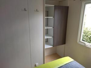 Campings Mobil home Clim, Tv - Camping Vic-la-Gardiole 4 etoiles - 006 : photos des chambres