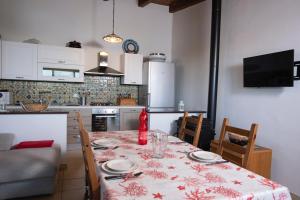 Villa Premiere immersa nel verde a Castelluzzo