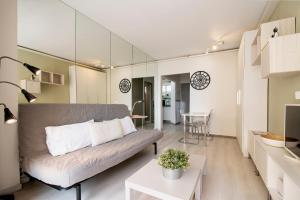 CIBELES...Estudio en el Paseo Marítimo....wifi