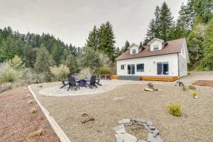 Charming Florence Home with Fire Pit and River Views! - Mapleton