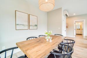 Charming Florence Home with Fire Pit and River Views!