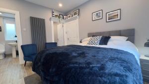 The Kings Parlour Whitehead