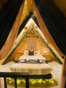 Garden Bungalow