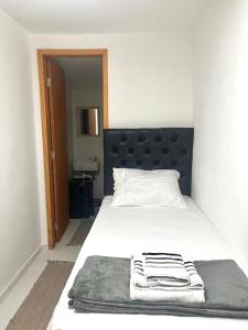 Quarto c Banheiro próximo a Praia da Barra da Tijuca