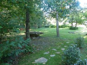 Appartements Les Chalets de Saumur, Piscine & Parc boise, 100m du CadreNoir : Chalet 3 Chambres