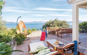 Three-Bedroom Holiday Home In Crkvice