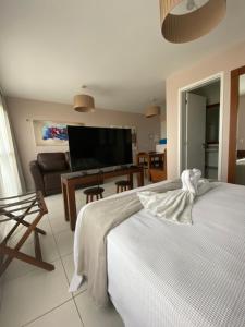 VG SUN CUMBUCO - PARAÍSO PÉ NA AREIA PARA 4 PESSOAS - COM HIDRO, SAUNA, PISCINA, COZINHA COMPLETA, PARQUINHO E WI-Fl