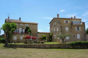 Appartements Enchanting 12th-Century Provence Chateau Hideaway, Sleeps 6, Large Pool, 5km to Lorgues : photos des chambres