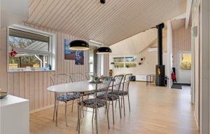 Nice Home In Hemmet With Kitchen