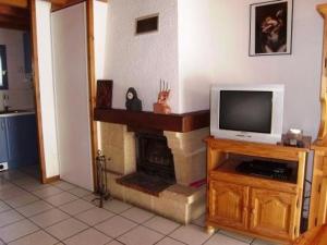 Appartement T3 chaleureux, 7 pers, cheminée, animaux admis, WiFi, proche commerces - FR-1-402-87