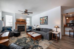 Premium Unit 4575-Fraser Crossing Founders Pointe condo