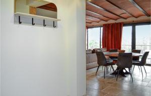 Appartements Beautiful apartment in Sainte-Livrade-sur-Lot with Outdoor swimming pool and 2 Bedrooms : photos des chambres