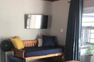 Blue Lotus Guest House Pta East-Solar power