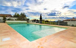 Maisons de vacances Beautiful Home In Flaux With Outdoor Swimming Pool, Wifi And 3 Bedrooms : photos des chambres