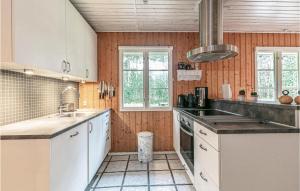 3 Bedroom Gorgeous Home In Aakirkeby