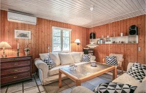 3 Bedroom Gorgeous Home In Aakirkeby