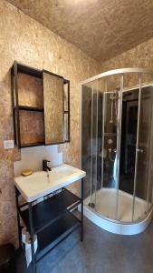 De terre et de bois.