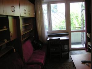 3a , mieszkanie dwupokojowe normalne z aneksem kuchennym ,pokoje przechodnie Halczyna 9 Głowackiego 32
