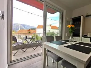 Apartment with balcony Nike - Lazaret