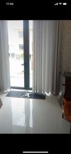 Phòng Giường Đôi Có Ban Công (Double Room with Balcony)